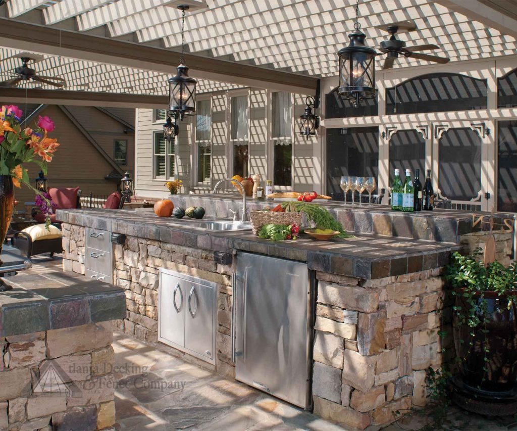 outdoor kitchens with pergolas