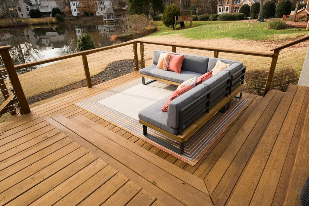 4a - Sunken wood deck with cable rail-sm