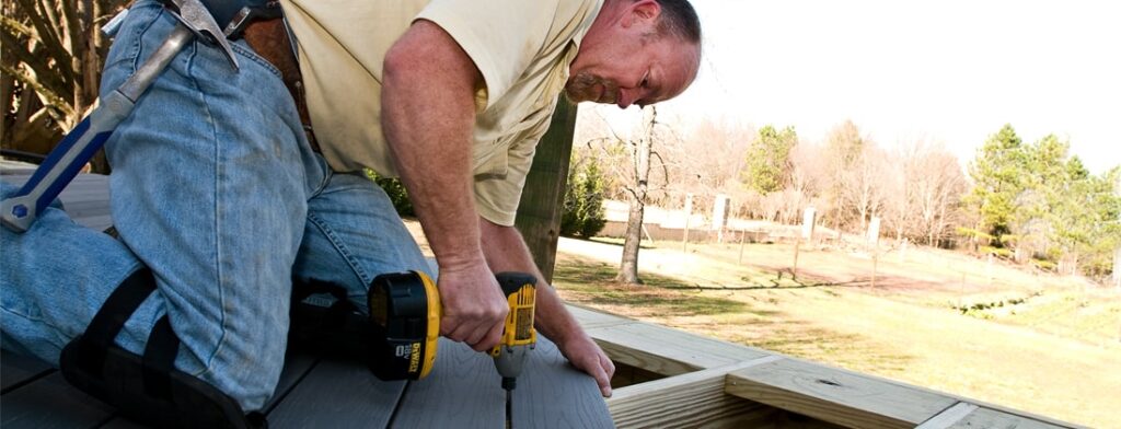 An Atlanta Deck Builder Can Plan and Budget Your Deck Replacement