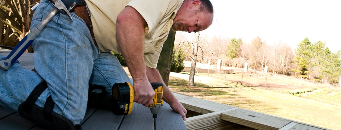 An Atlanta Deck Builder Can Plan and Budget Your Deck Replacement